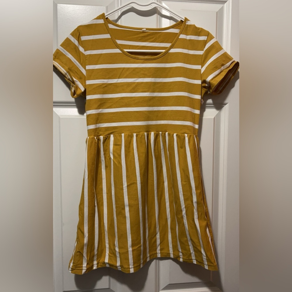 Maternity peplum tee